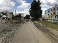 В центре Арамили на улице Текстильщиков рядом с детским садиком расположена... Сомнительное соседство